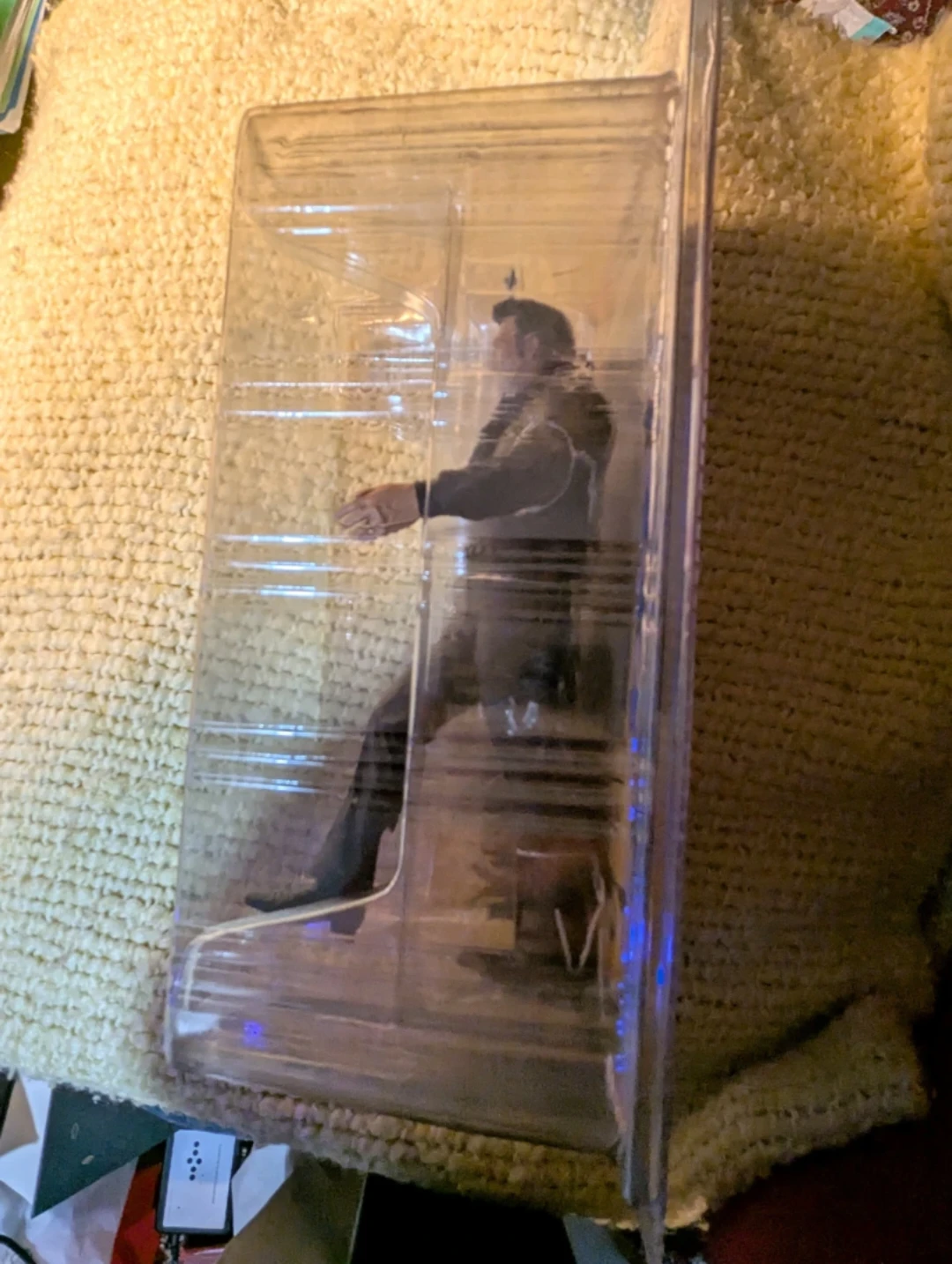 Johnny Cash 1932-2003 Figure with Guitar - photo 3