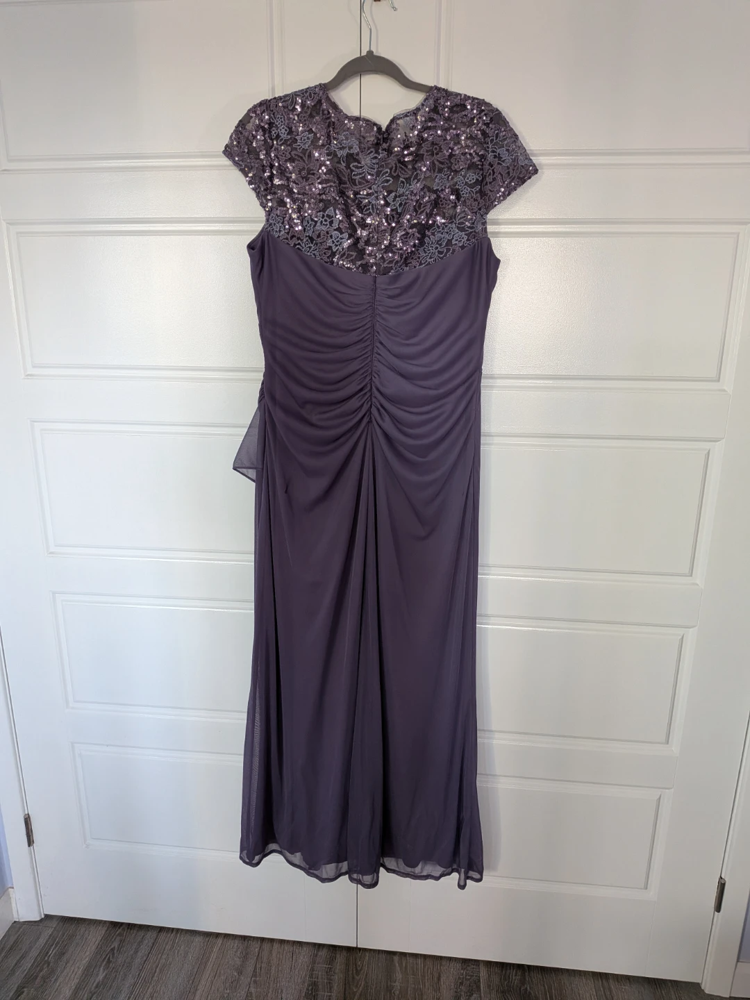 Melanie-Lynne Formal Dress Size 14 - photo 3