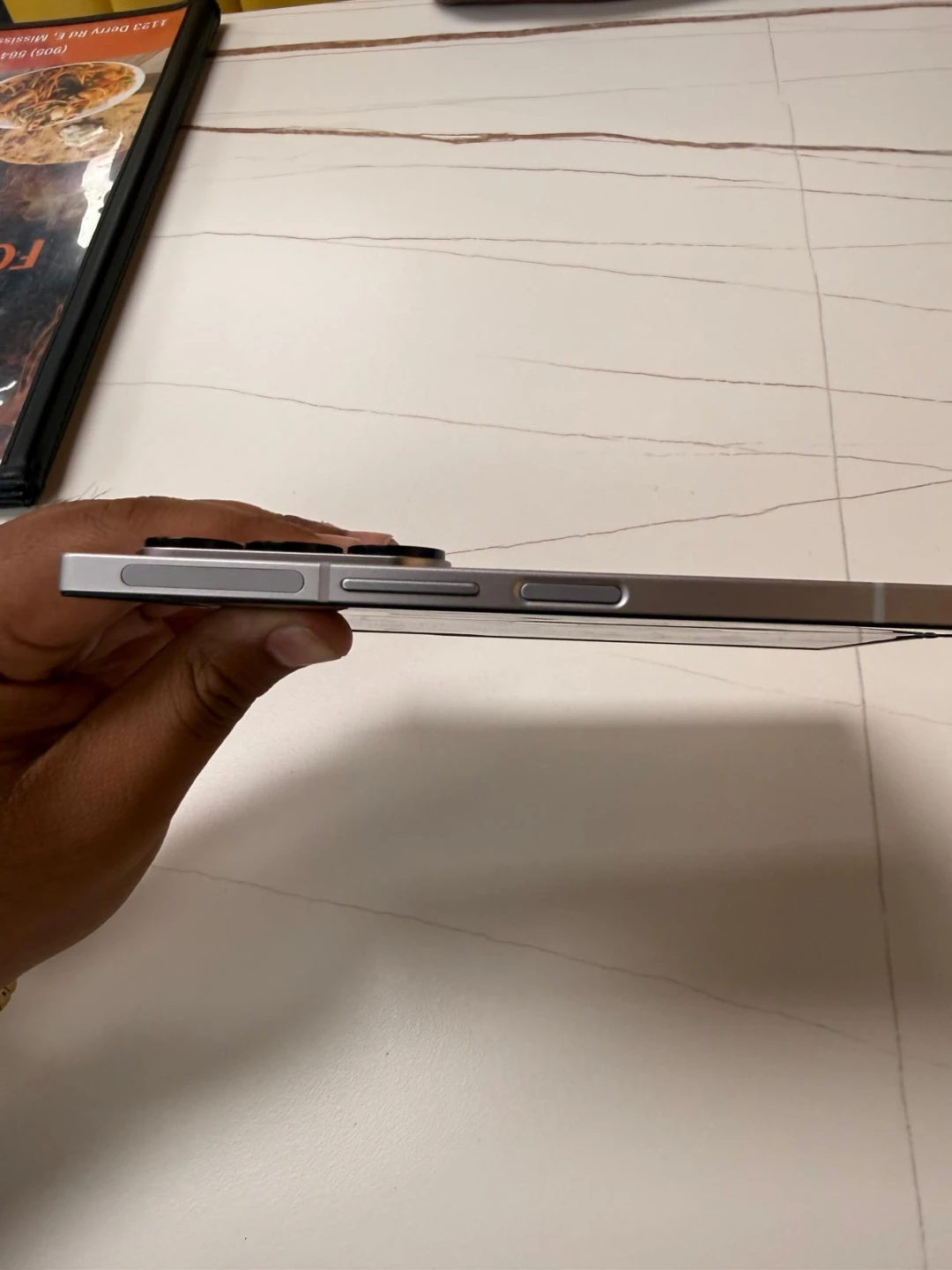 Samsung Galaxy Z Fold 6 – 256GB Silver (Unlocked) - photo 2
