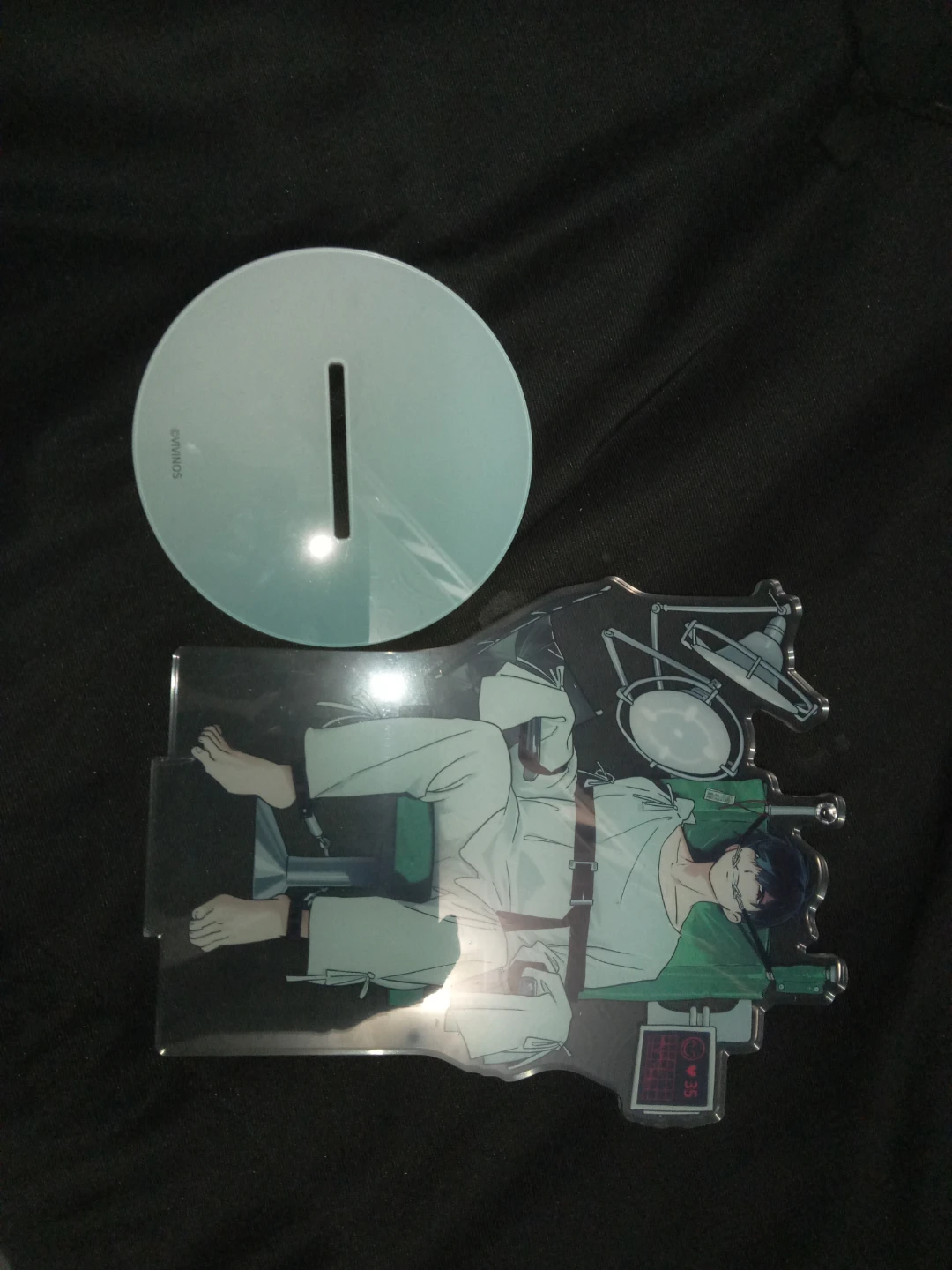 Official vivnos alien stage Ivan acrylic stand - photo 3