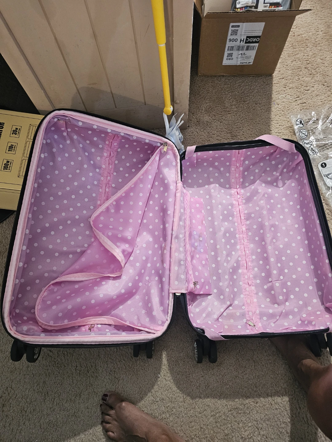 Rockland 20 and 28 inch Red Hardsided Luggage