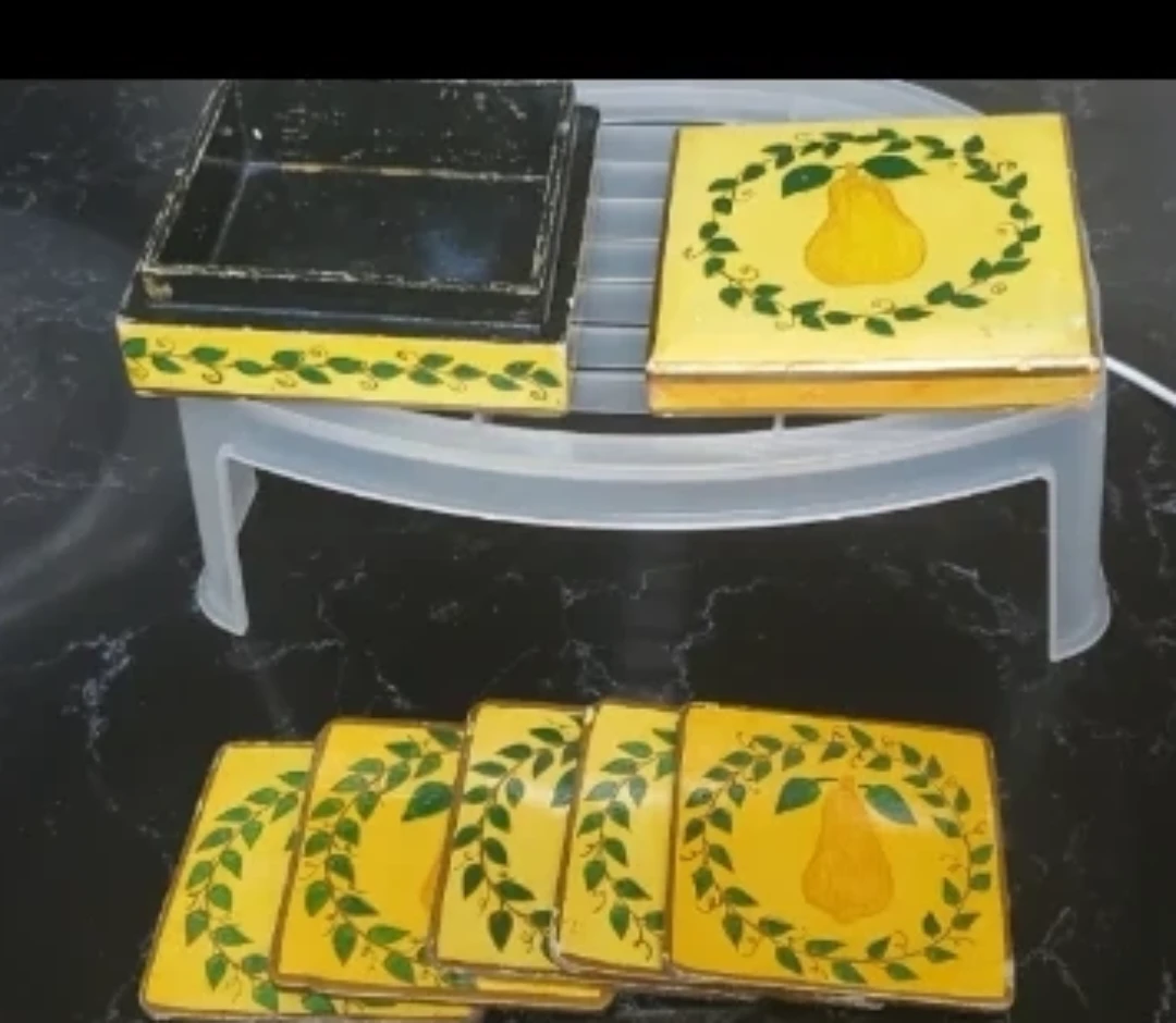 Vintage Coaster Set with Pear Design