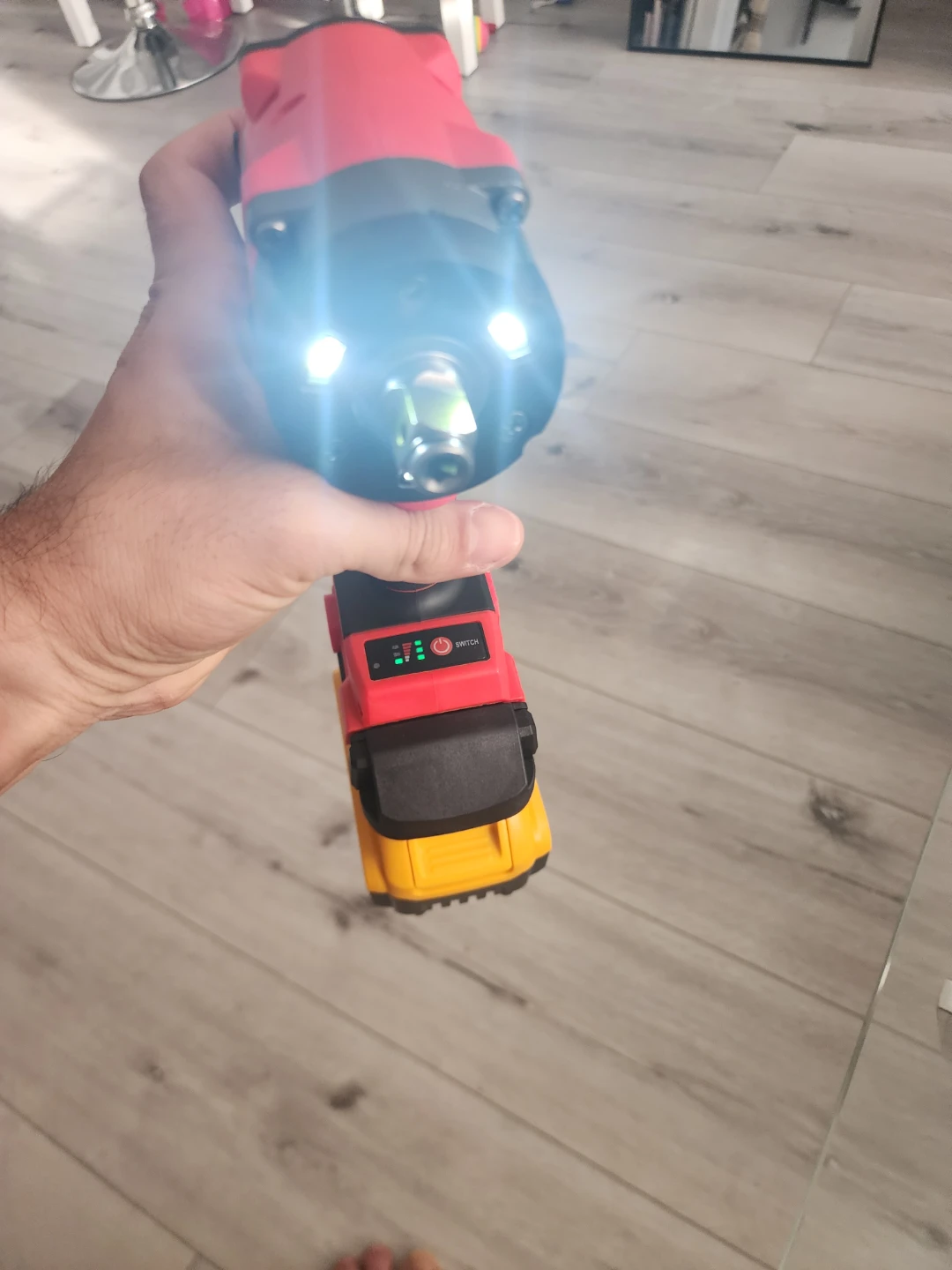 ADAPTER FOR MILWAUKEE TOOLS TO USE IT WITH DEWALT BATERIES - photo 2