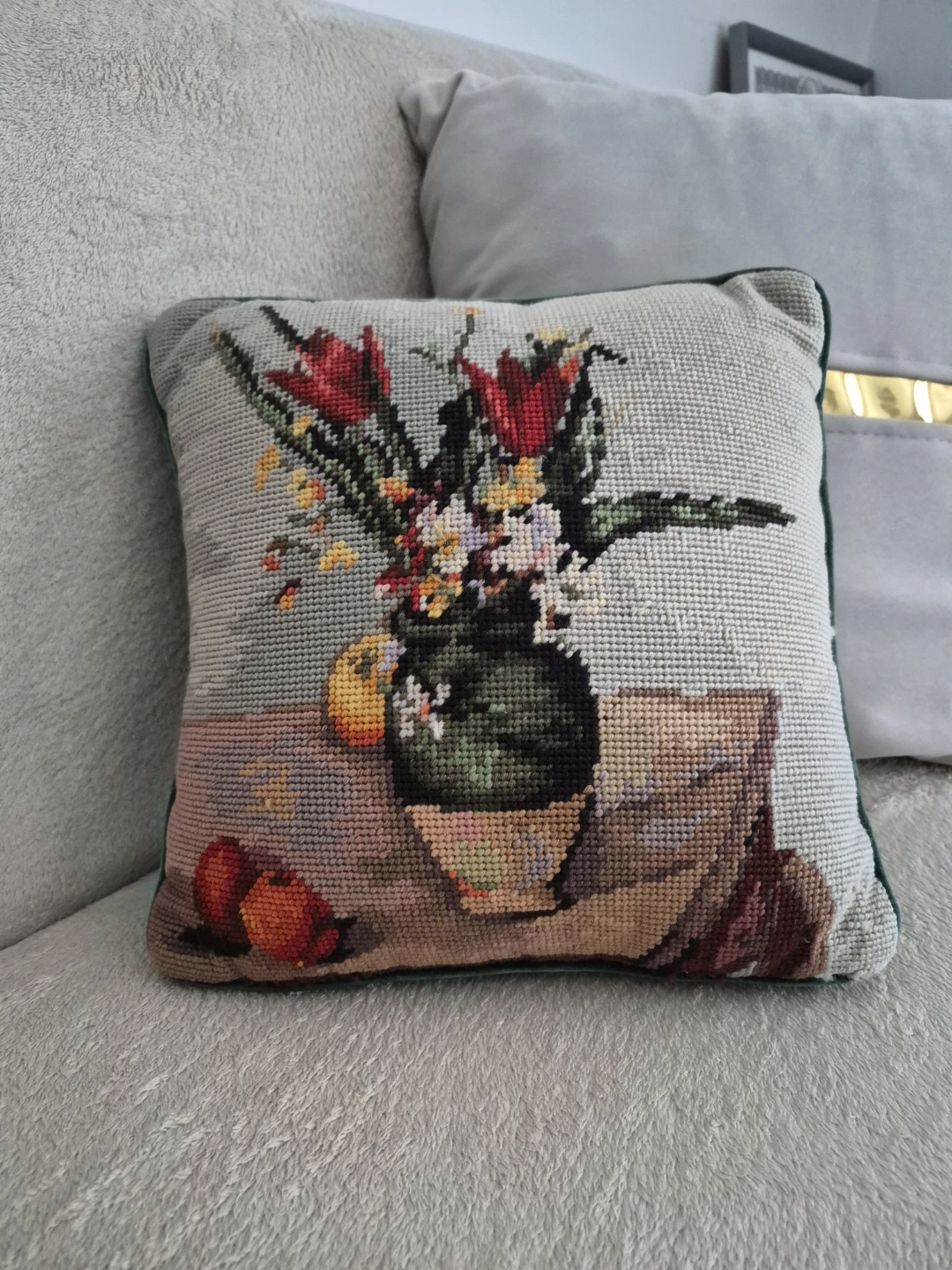 Vintage Mid-Century Needlepoint Tulip & Velvet Pillow - photo 3