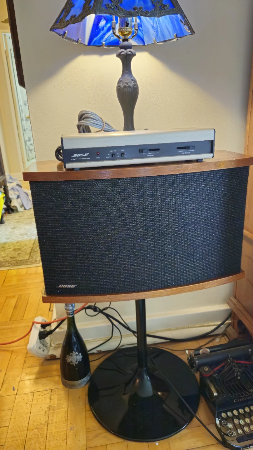 Bose Model 901 Series V Speakers and Equalizer
