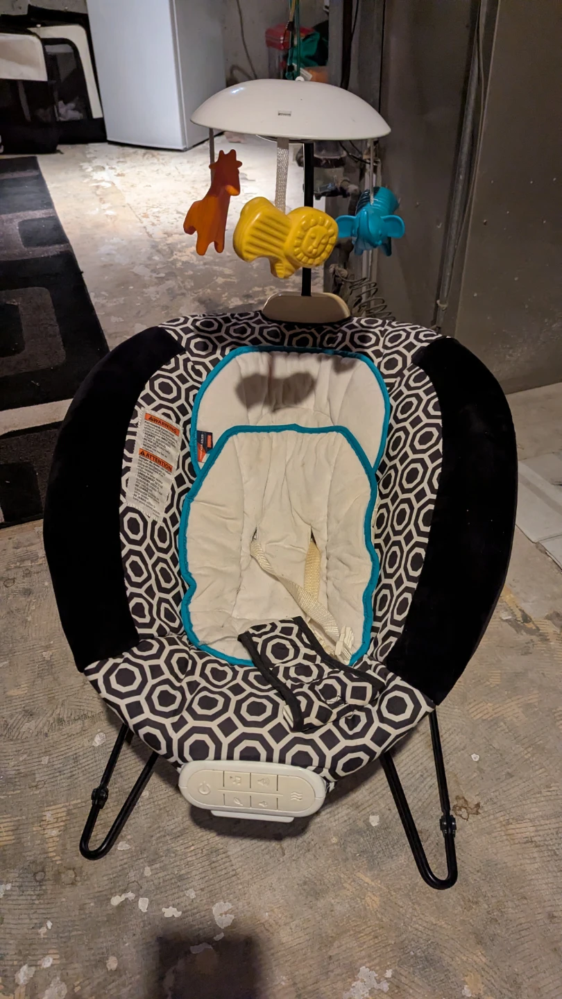 Baby Bouncer Seat with Mobile
