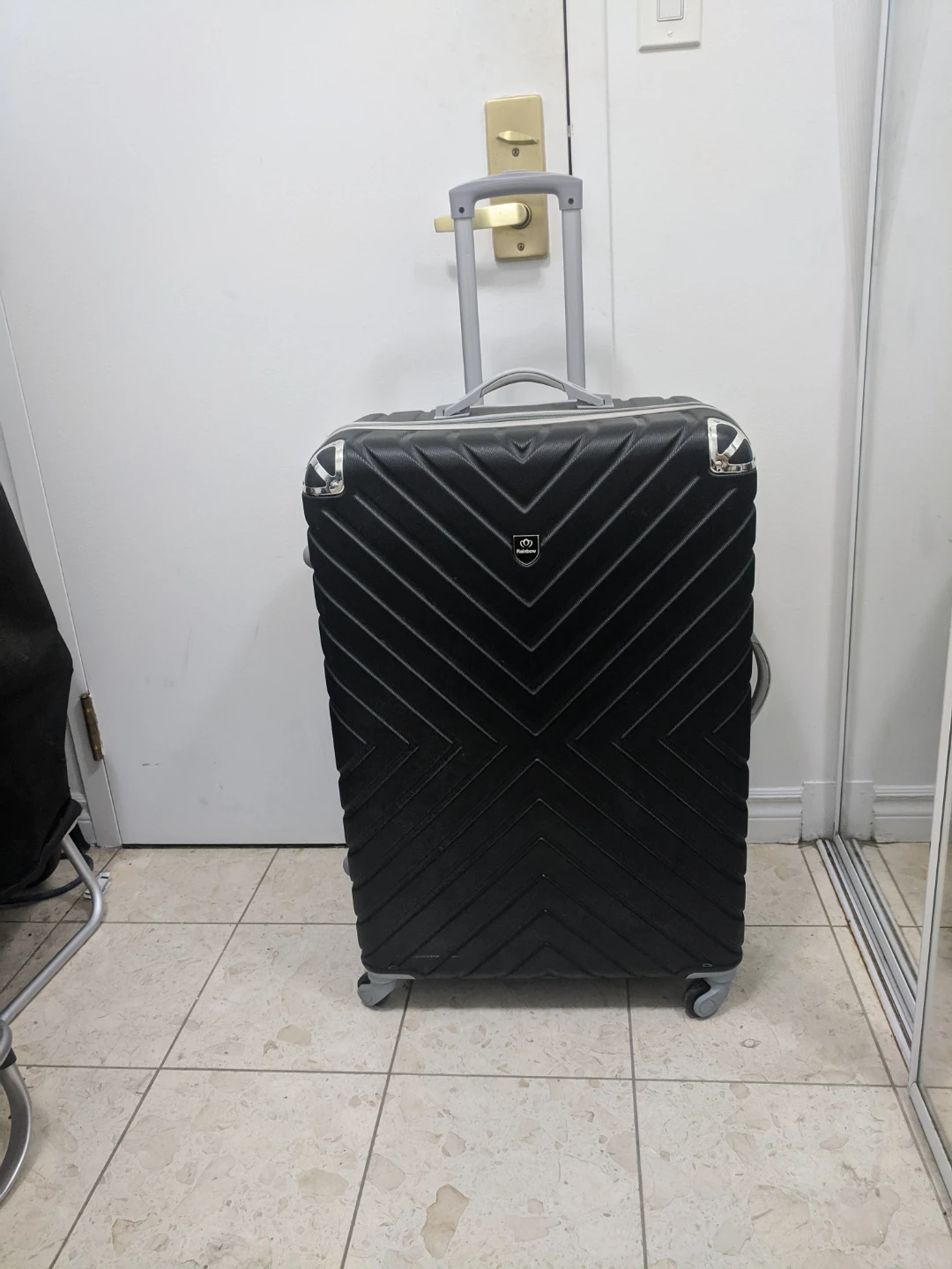 Black Hardside Spinner Suitcase - photo 4