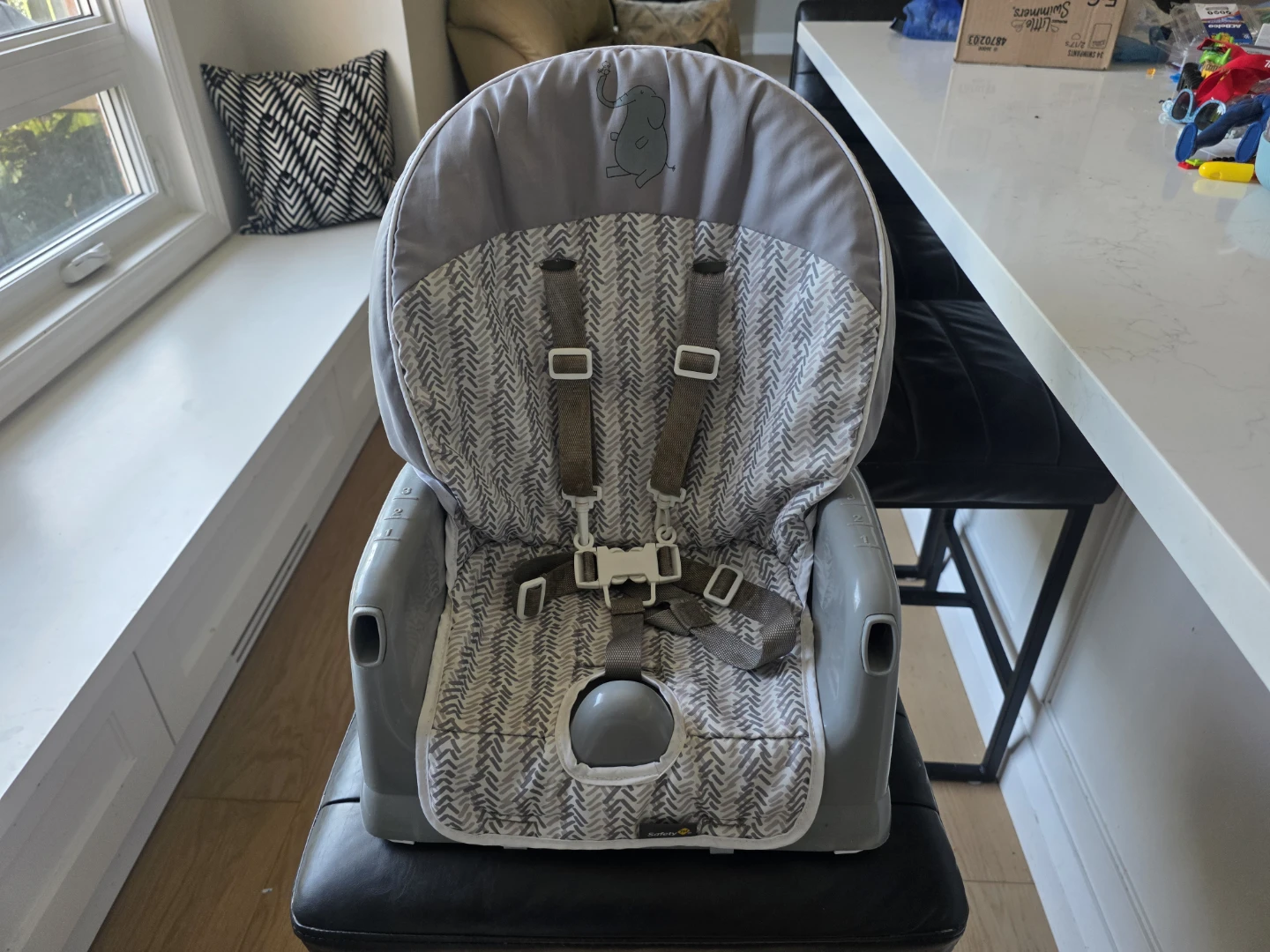 2-in-1 high chair and booster seat - photo 2