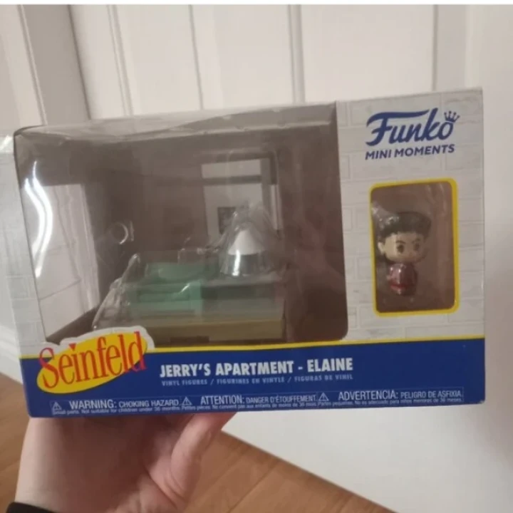 Funko  Seinfeld Jerry's Apartment Elaine Figure