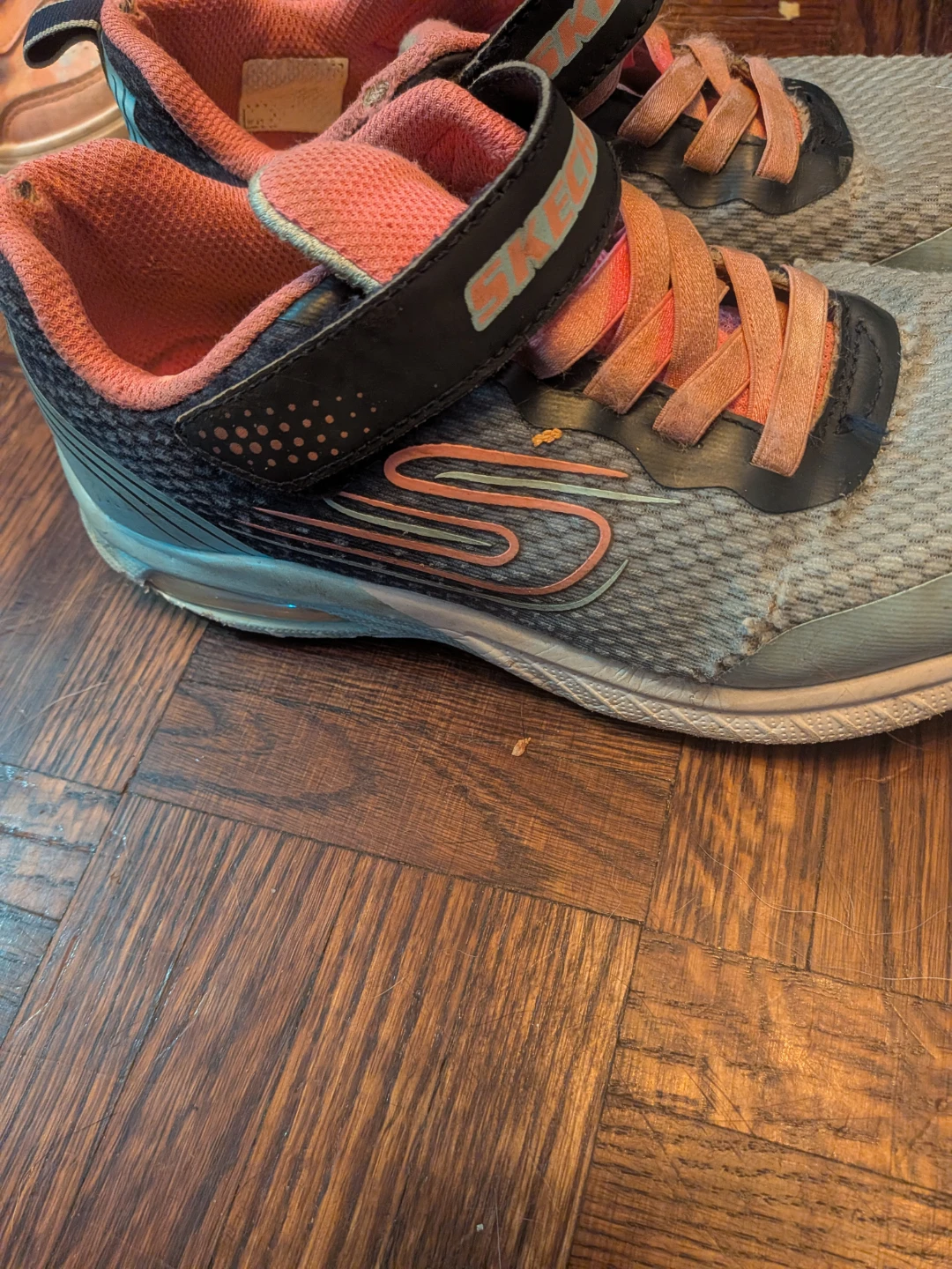 Skechers grey and pink kids sneakers