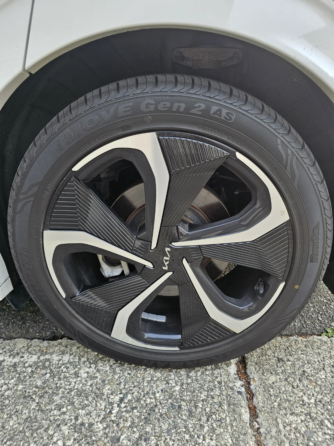Kia 20 Inch Wheels with A/S Tires and TPMS - photo 3
