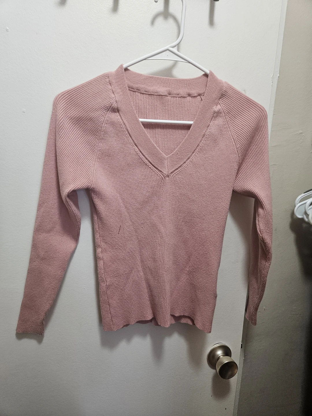 XL Pink V-neck Ribbed Sweater