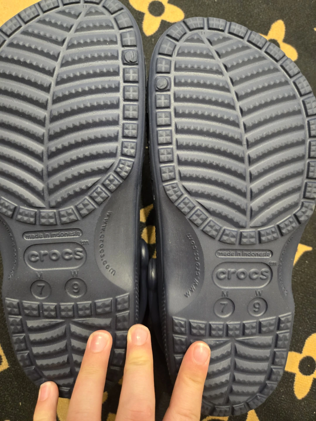 Crocs Clogs Size 7 Navy Blue - photo 3