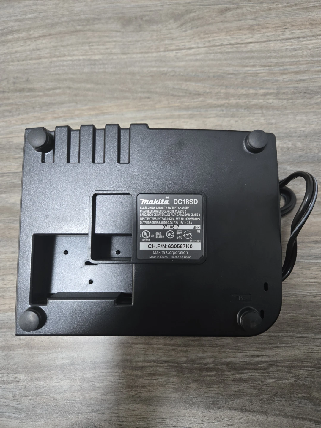 Makita DC18SD Battery Charger - photo 2