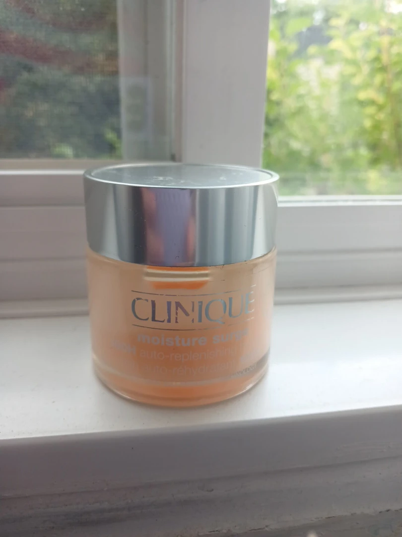 Clinique Moisture Surge 100H moisturiser