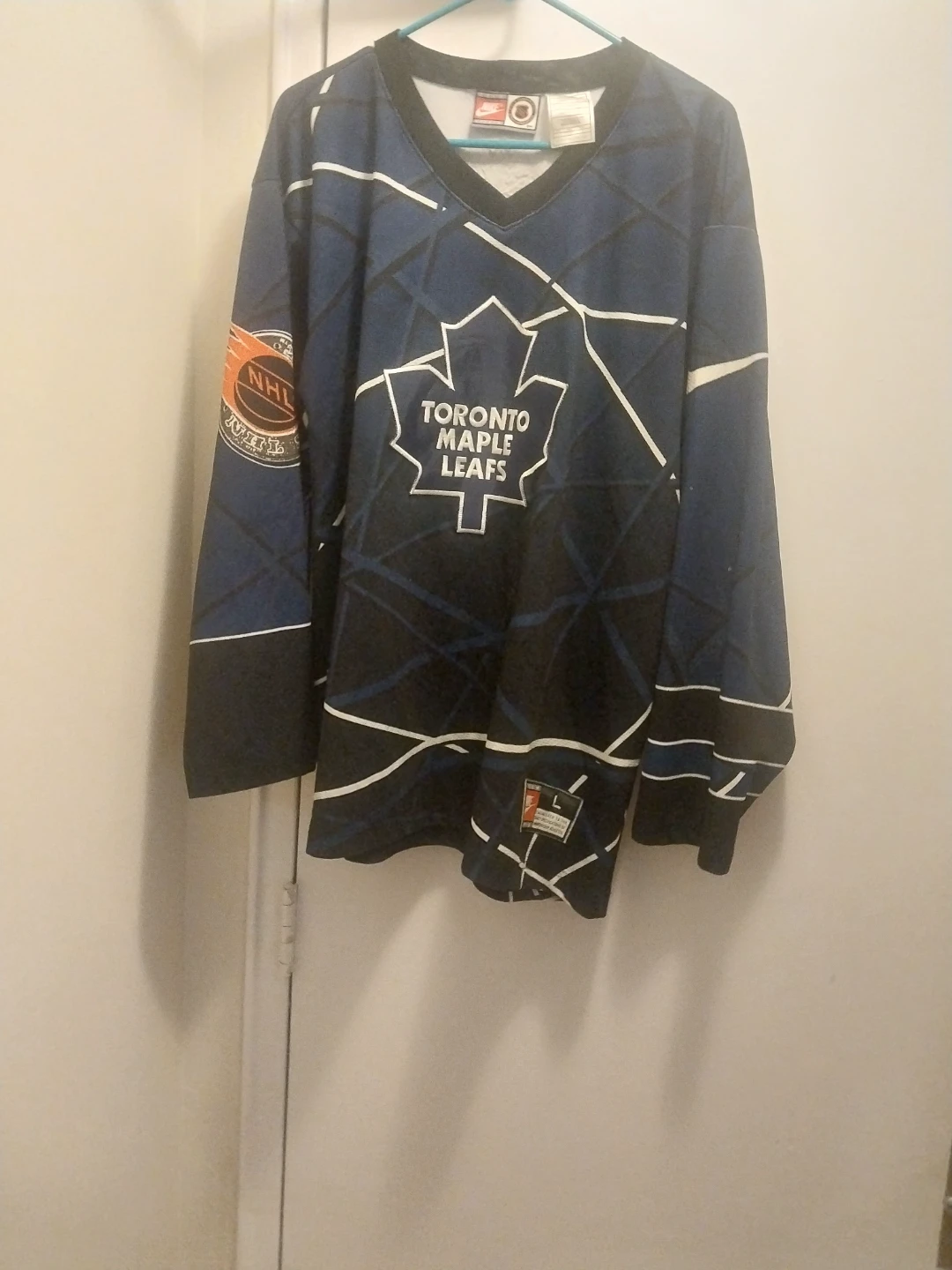 Toronto Maple Leafs Hockey Jersey Size L - photo 2