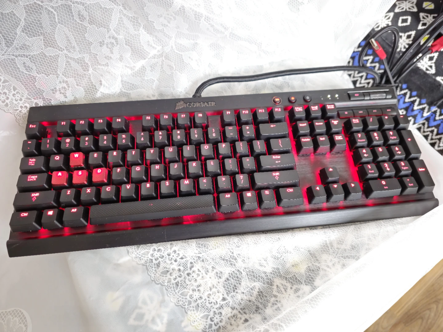 Corsair Vengeance K70 Mechanical Keyboard