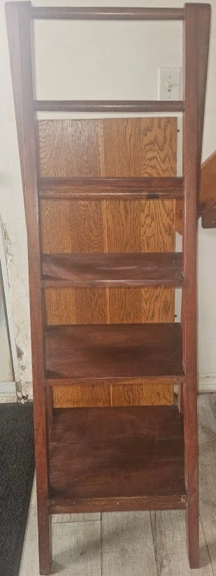 Wooden Ladder Bookshelf