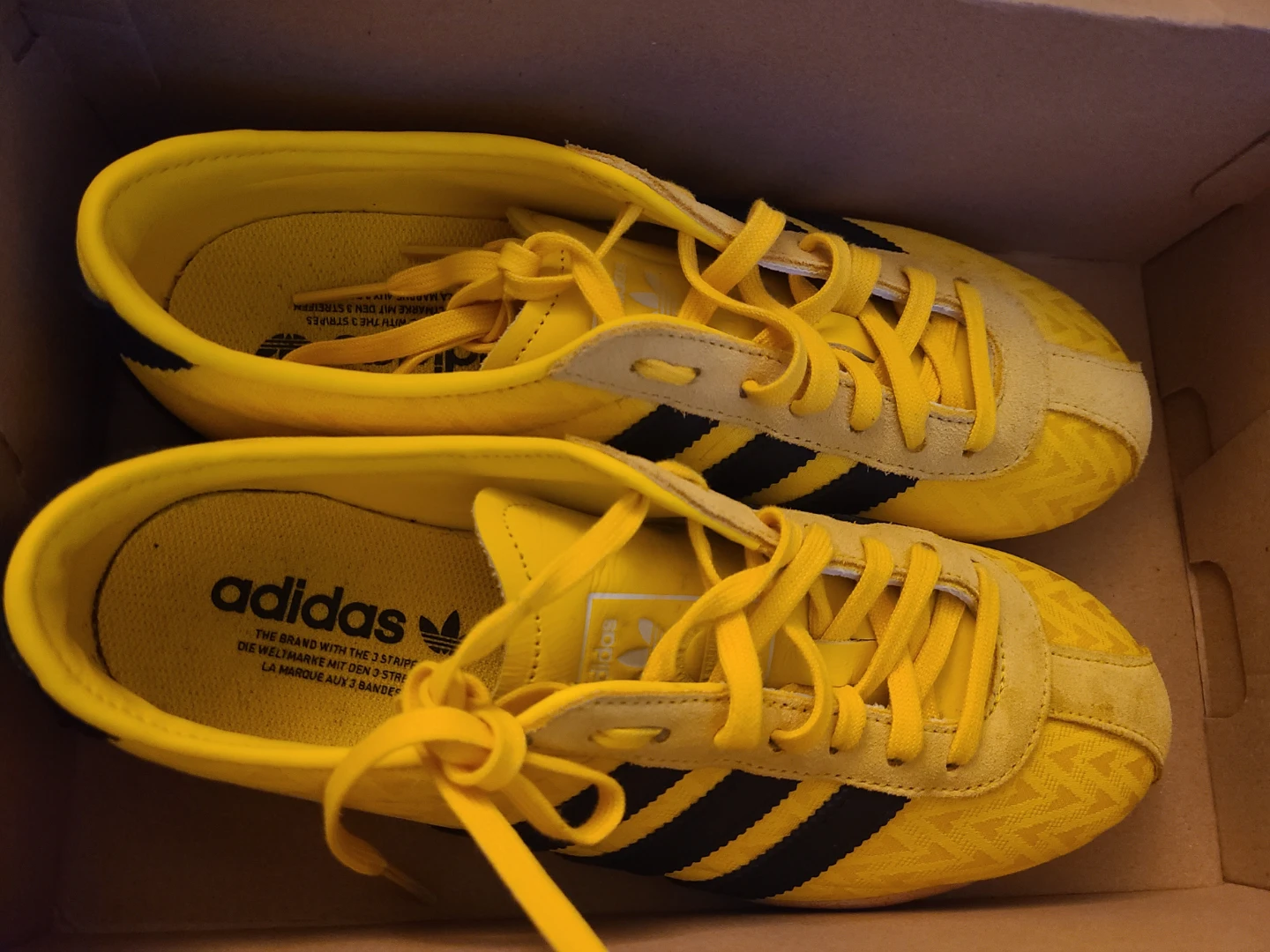 Adidas Samba OG W Women's Yellow Shoes