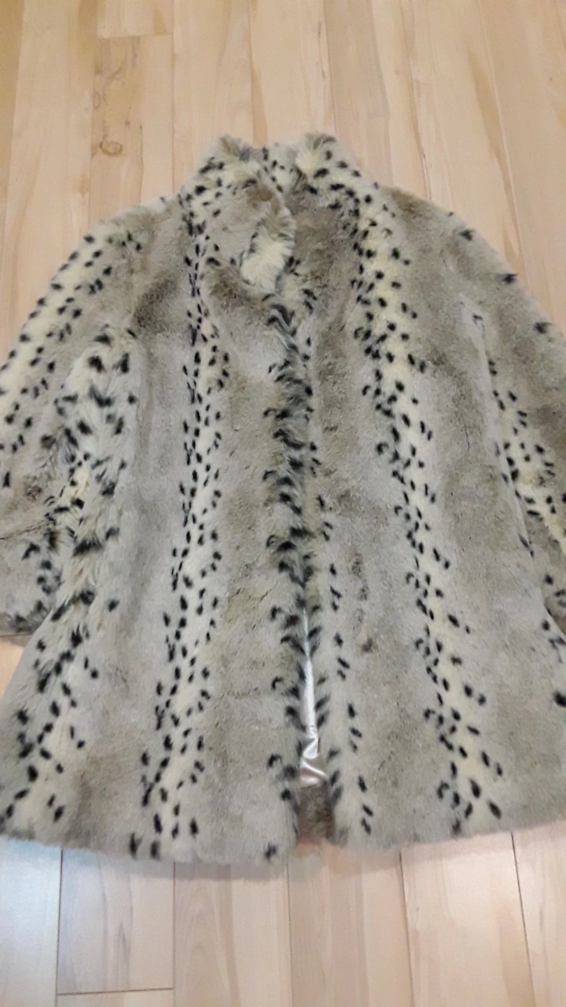 Laura Petires Faux Fur Leopard Print Coat - photo 2
