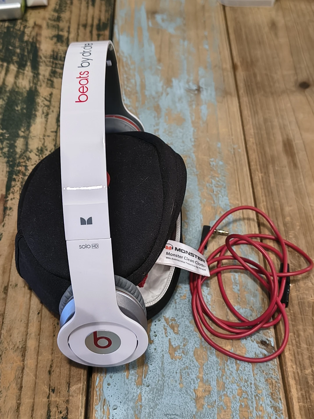 Beats by Dr. Dre Solo HD Headphones - photo 3