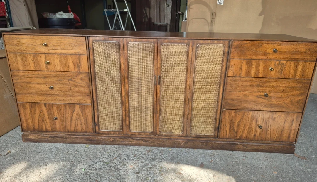 Mid Century Modern Kaufman of Collingwood Walnut Credenza