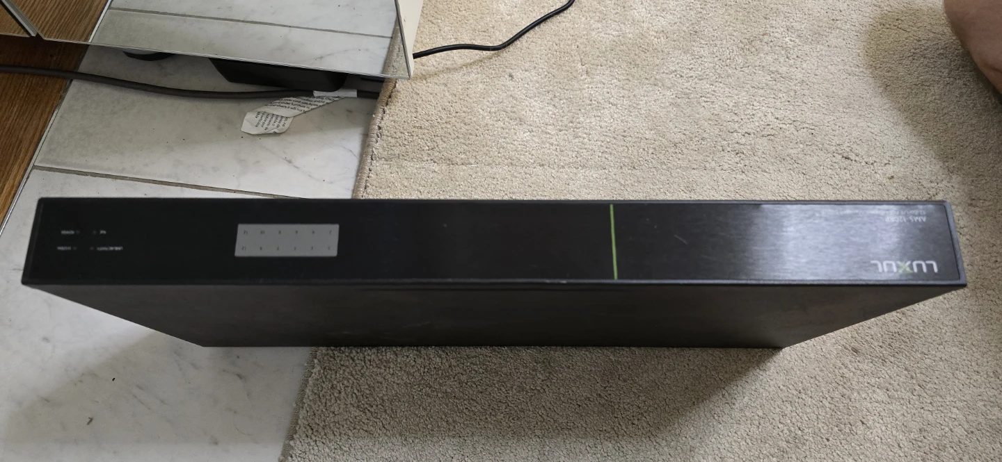 12port / 7 PoE+ Gigabit Managed Switch - photo 3