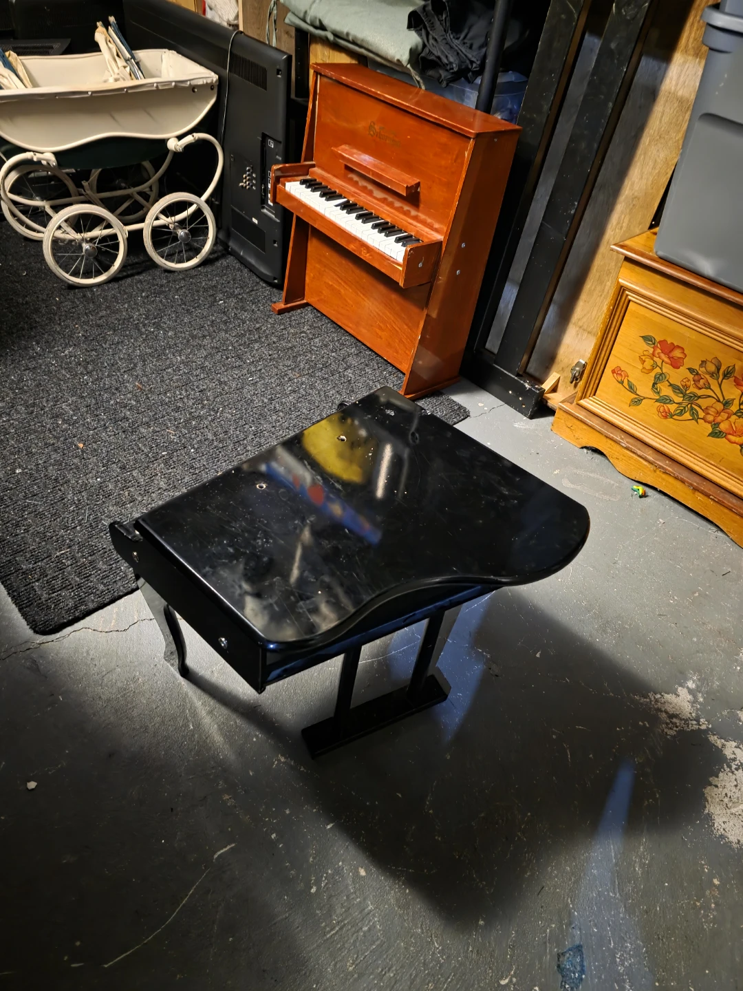 Baby grand piano - photo 2