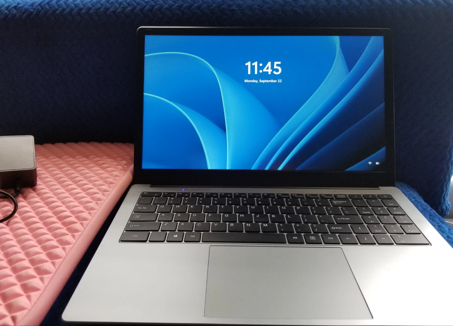 15.6" LAPTOP