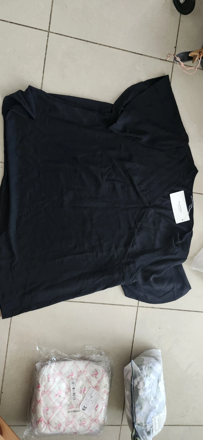 Black V-Neck T-Shirt, plus size 10-30