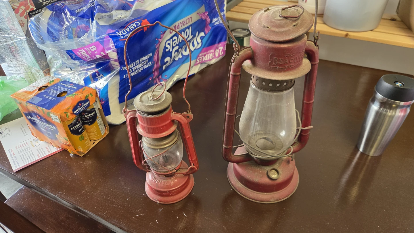 Vintage Beacon and Jupiter Red Lanterns (2) - photo 3