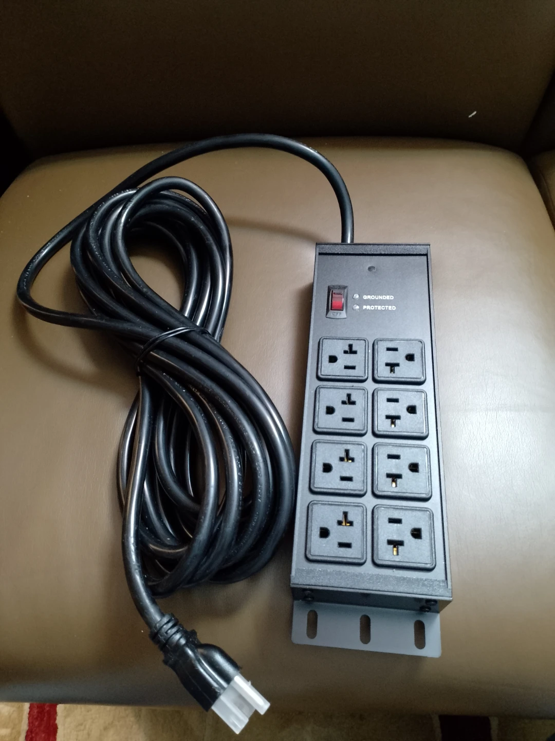 Heavy Duty Power Strip 20 Amp - photo 3
