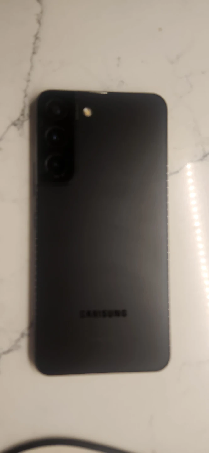 Samsung S22 - photo 3