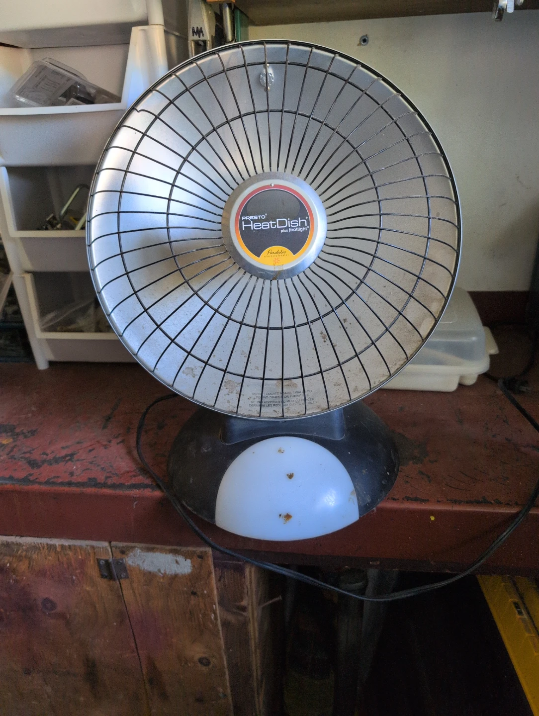 Presto HeatDish Parabolic Electric Heater - photo 2