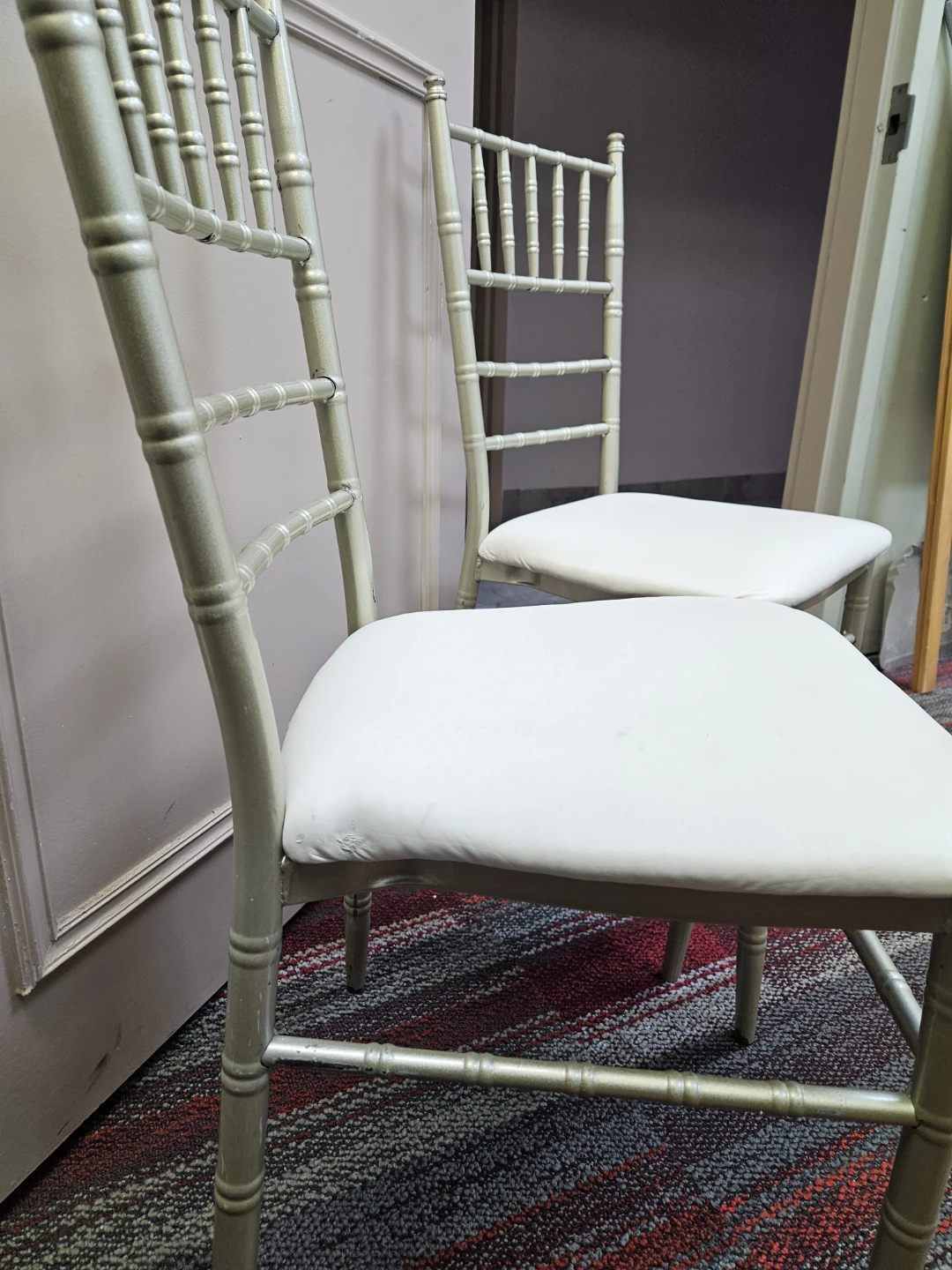 Banquet hall Chivari Chairs - Set of 70 - photo 3