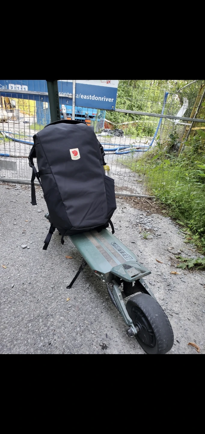 Vsett 8 Electric Scooter - photo 5