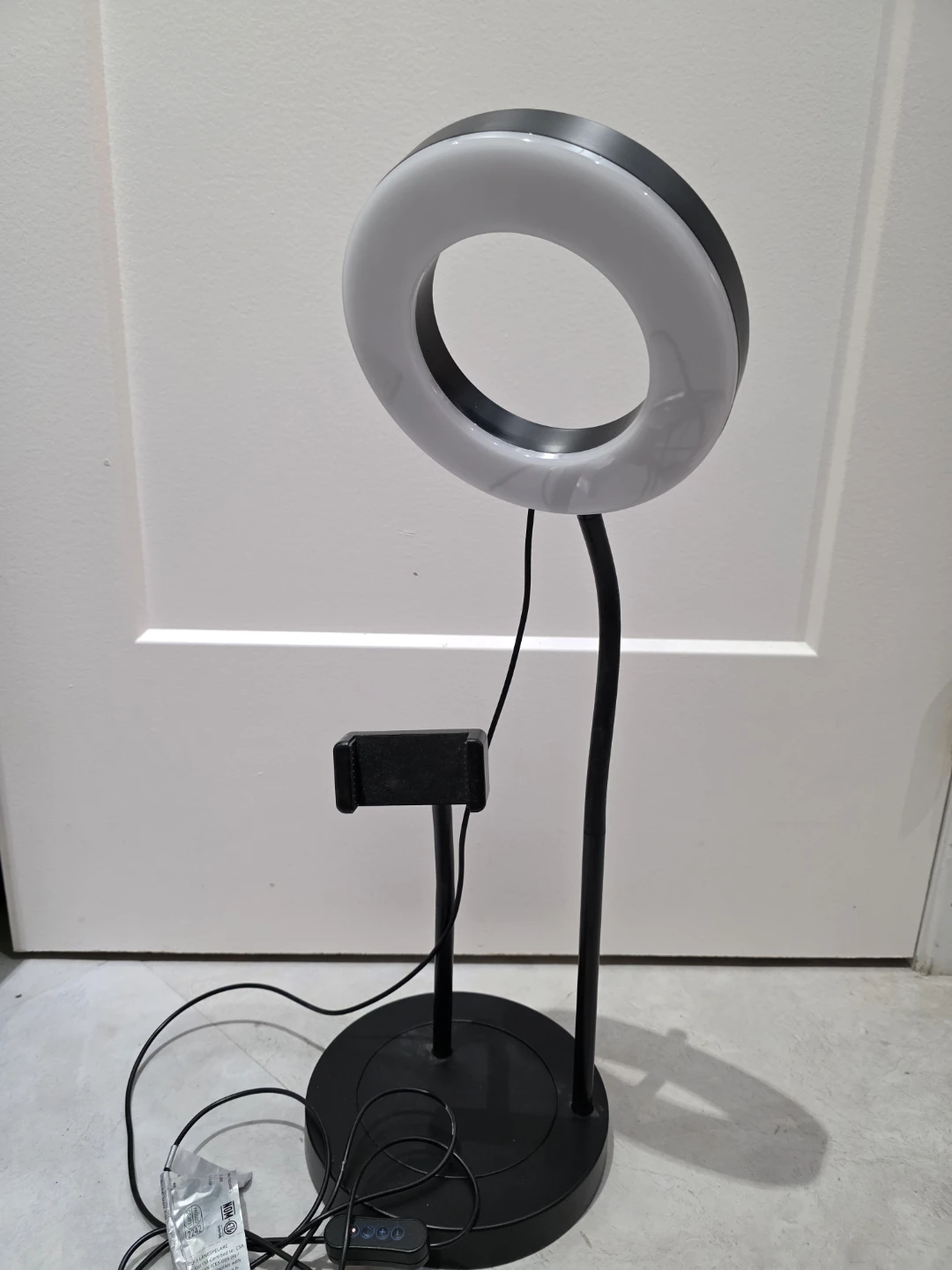 IKEA Ring Light with Phone Holder - photo 2