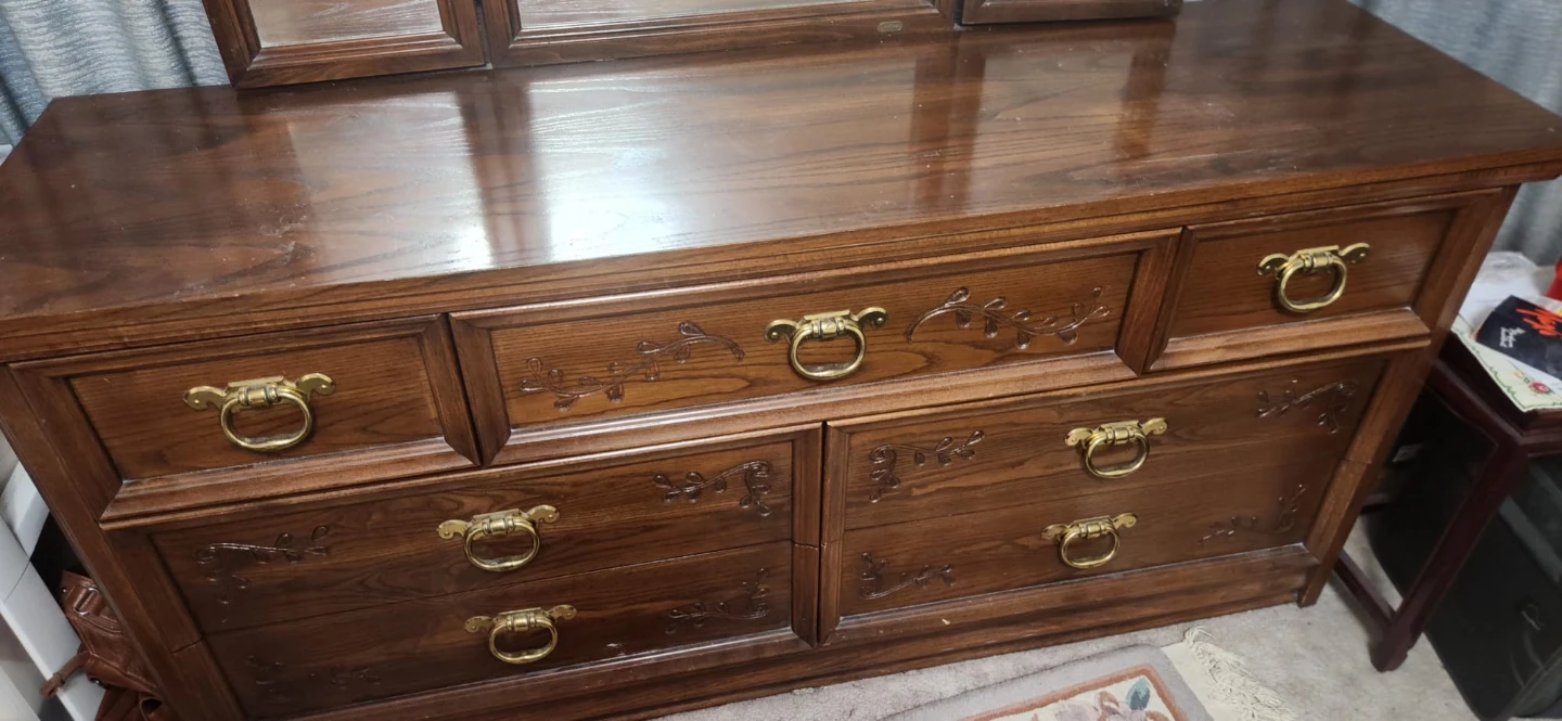 Wooden Dresser with Tri-fold Mirror - photo 4