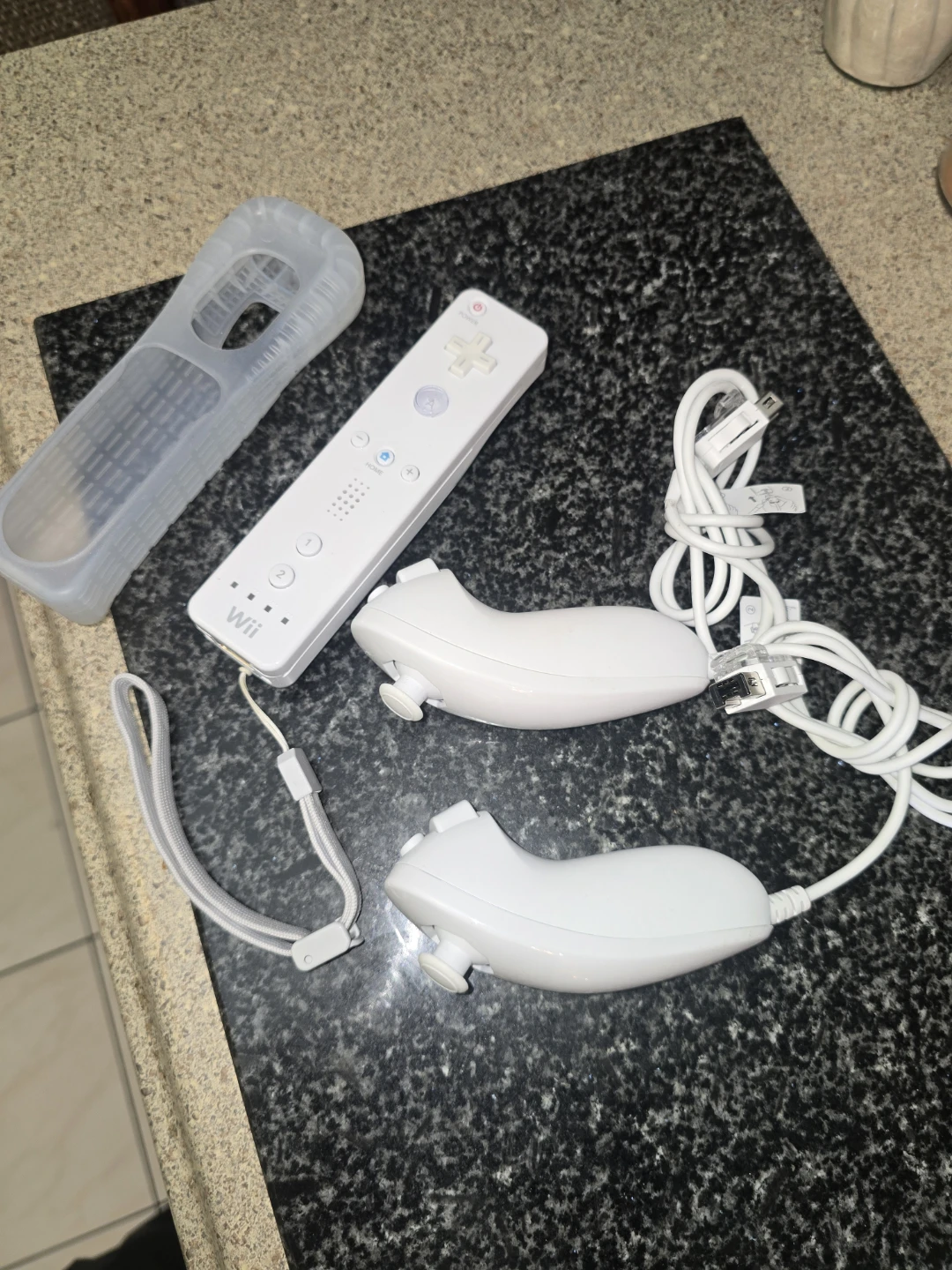 Nintendo Wii Remote and Nunchuk Set