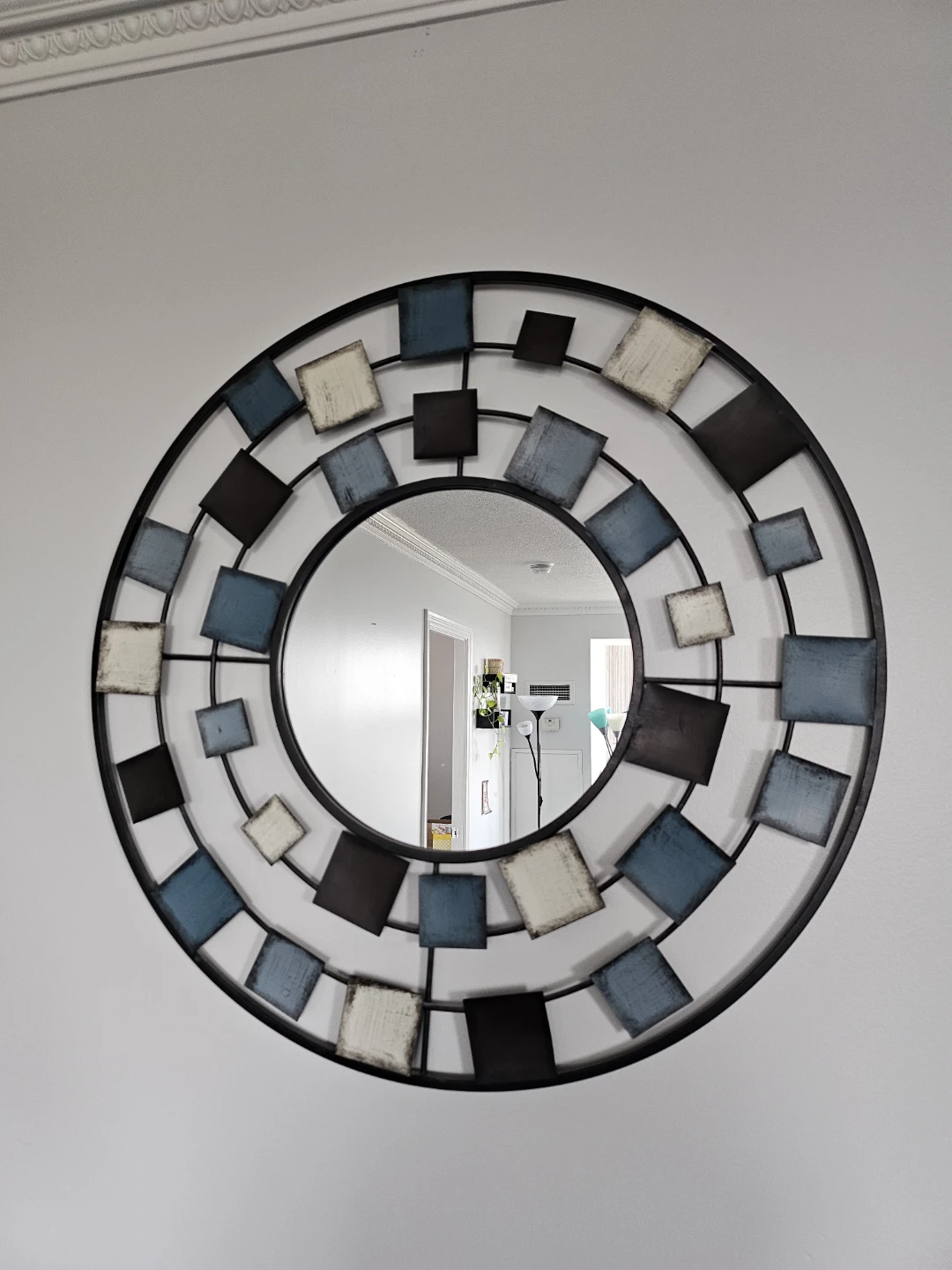 MOVING SALE - Decorative Wall Mirror - photo 3