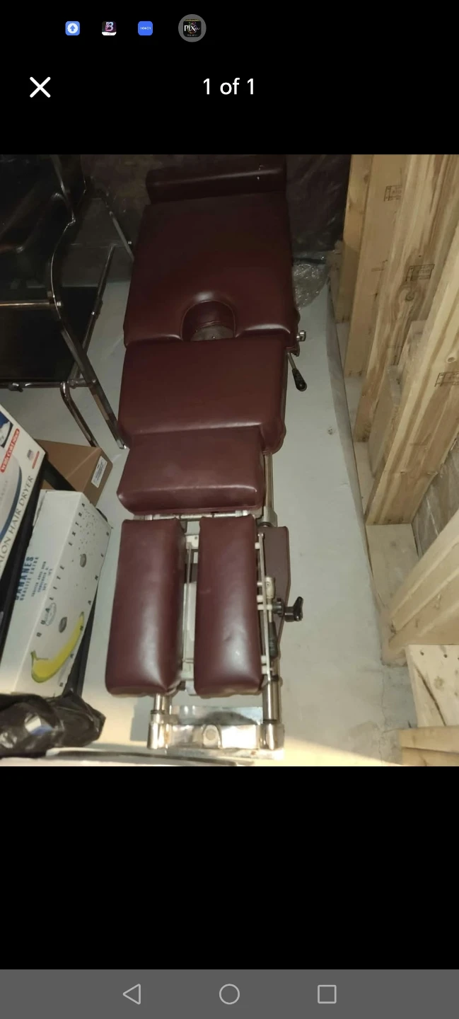 Chiropractic adjusting table Williams