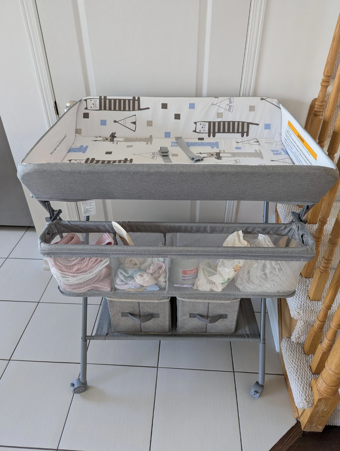 Maydolly Changing Table with Storage Baskets
