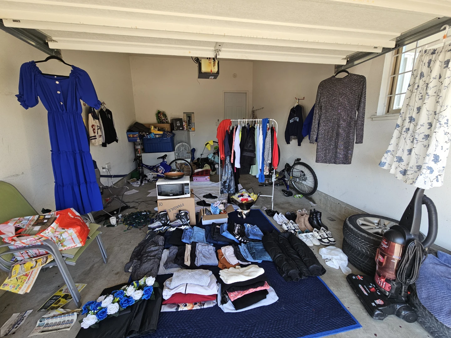 GARAGE SALE!!