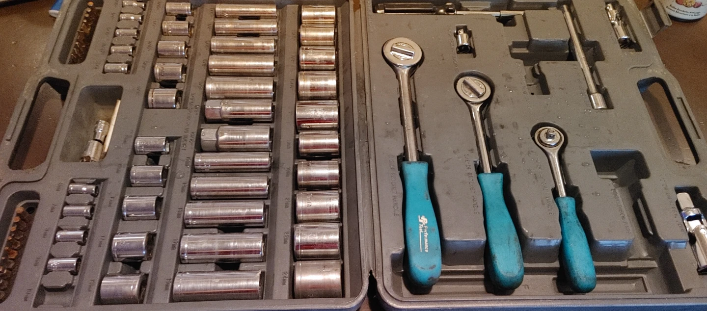 Performance Tool 75pc Tool Kit