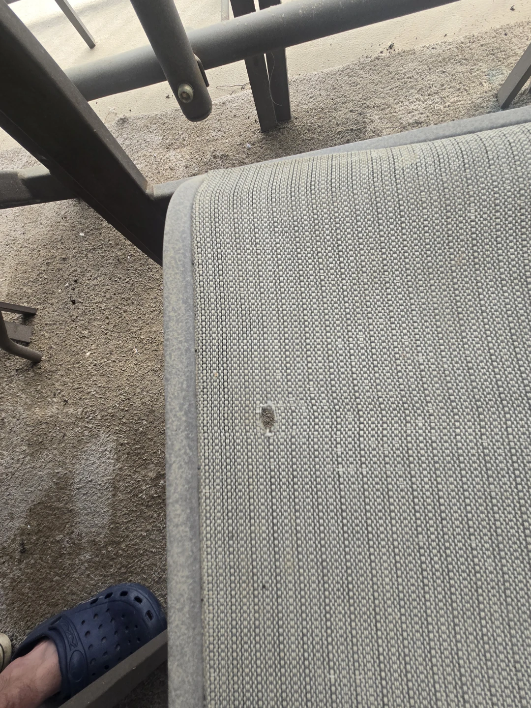 Glass top patio table with 6 chairs - photo 5