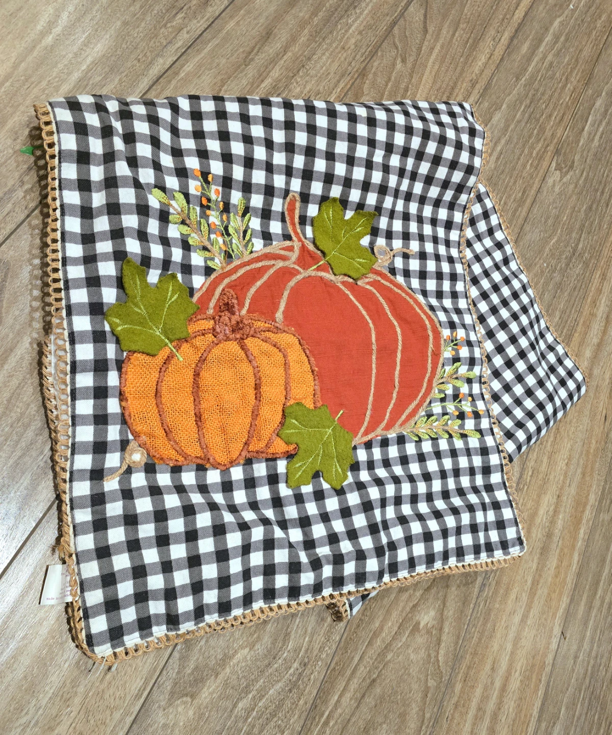 Fall Pumpkin Table Runner