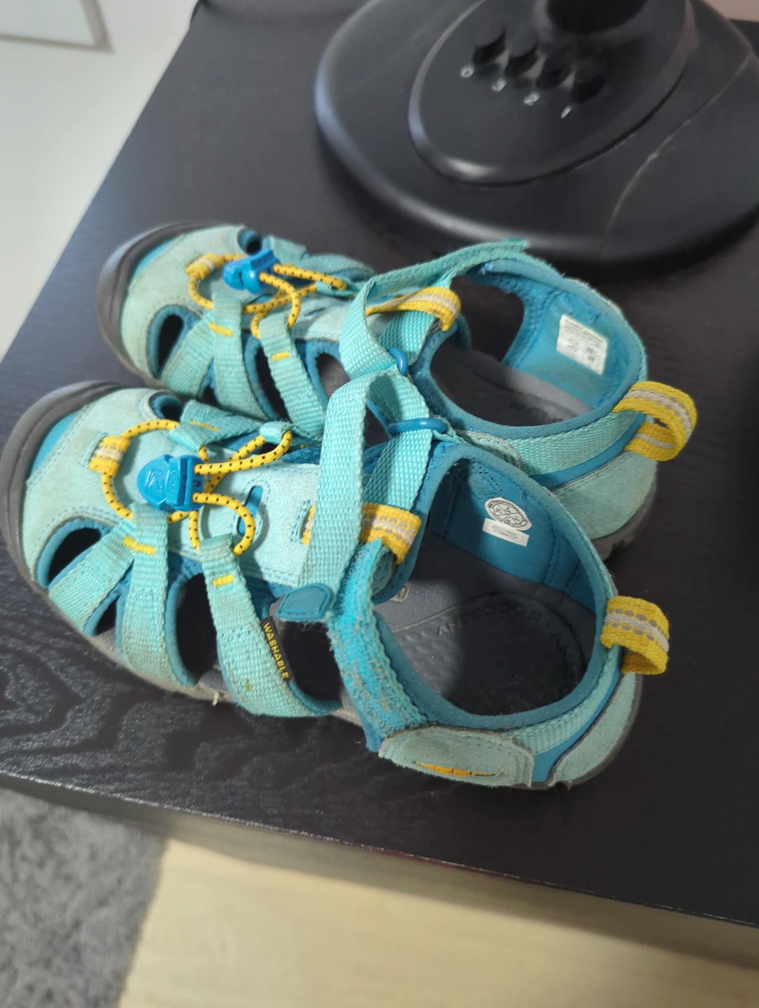 KEEN Aqua Sandals - Teal/Yellow - Size Youth 1