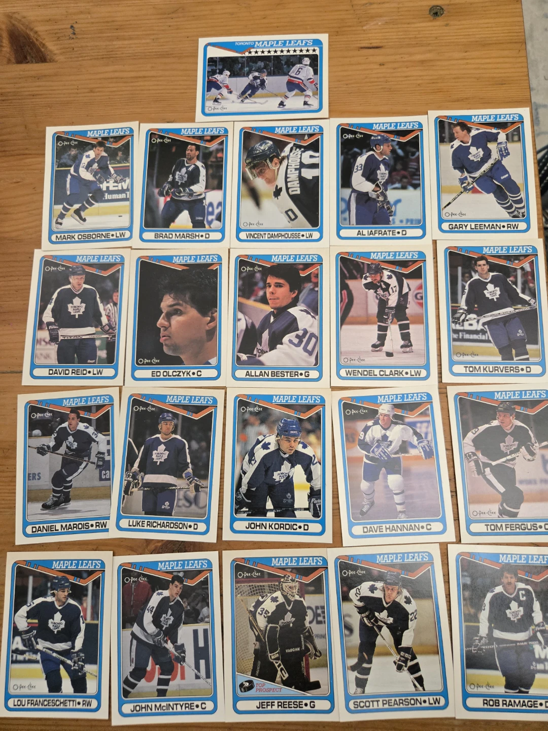 Maple leafs hockey cards