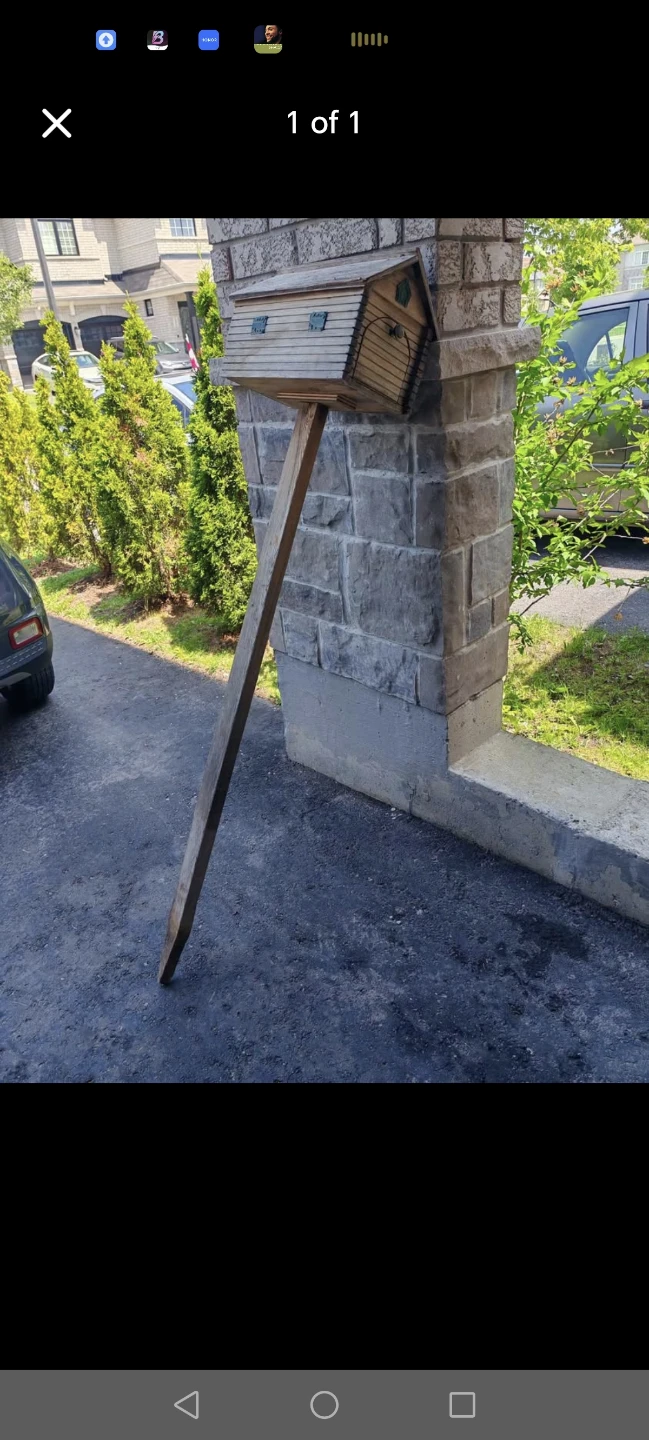 Custom wooden mailbox