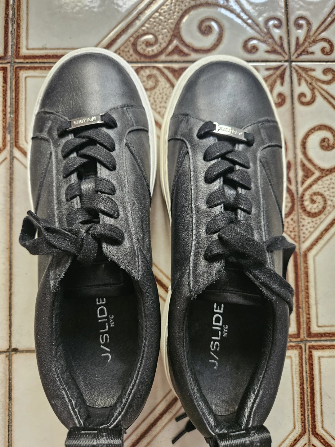 New womens jslides sneakers size 7.5 - photo 2